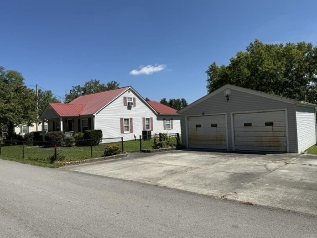 406 4th Ave S, Baxter, TN 38544 406 4th Ave S, Baxter, TN 38544