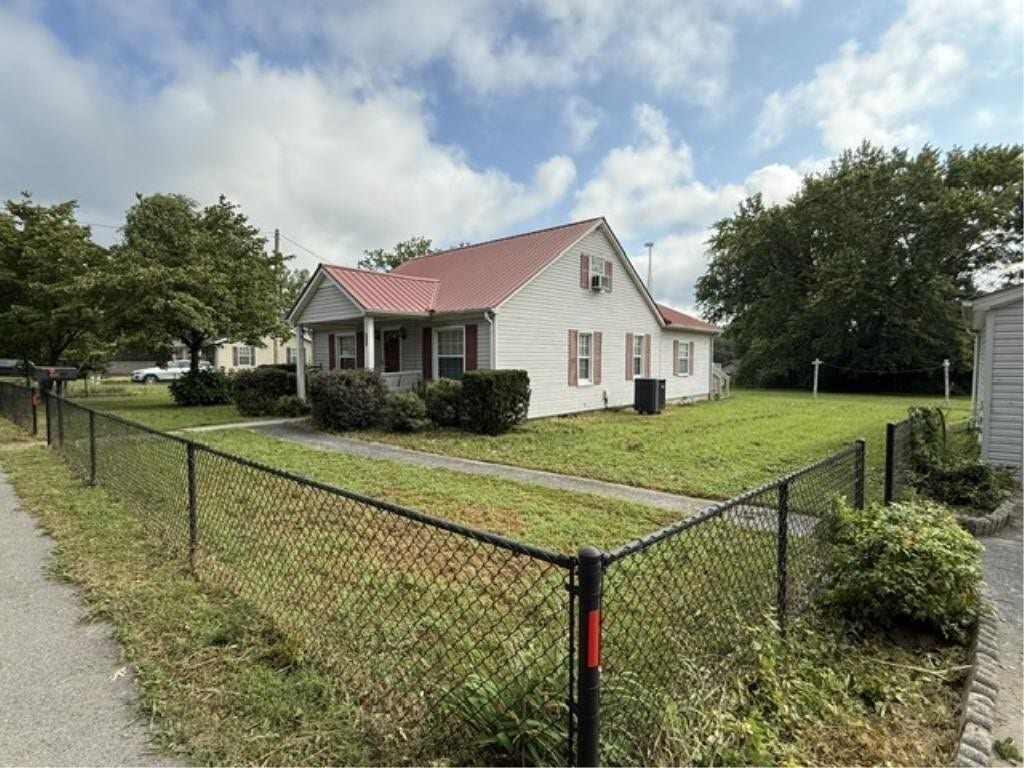 406 4th Ave S, Baxter, TN 38544 406 4th Ave S, Baxter, TN 38544