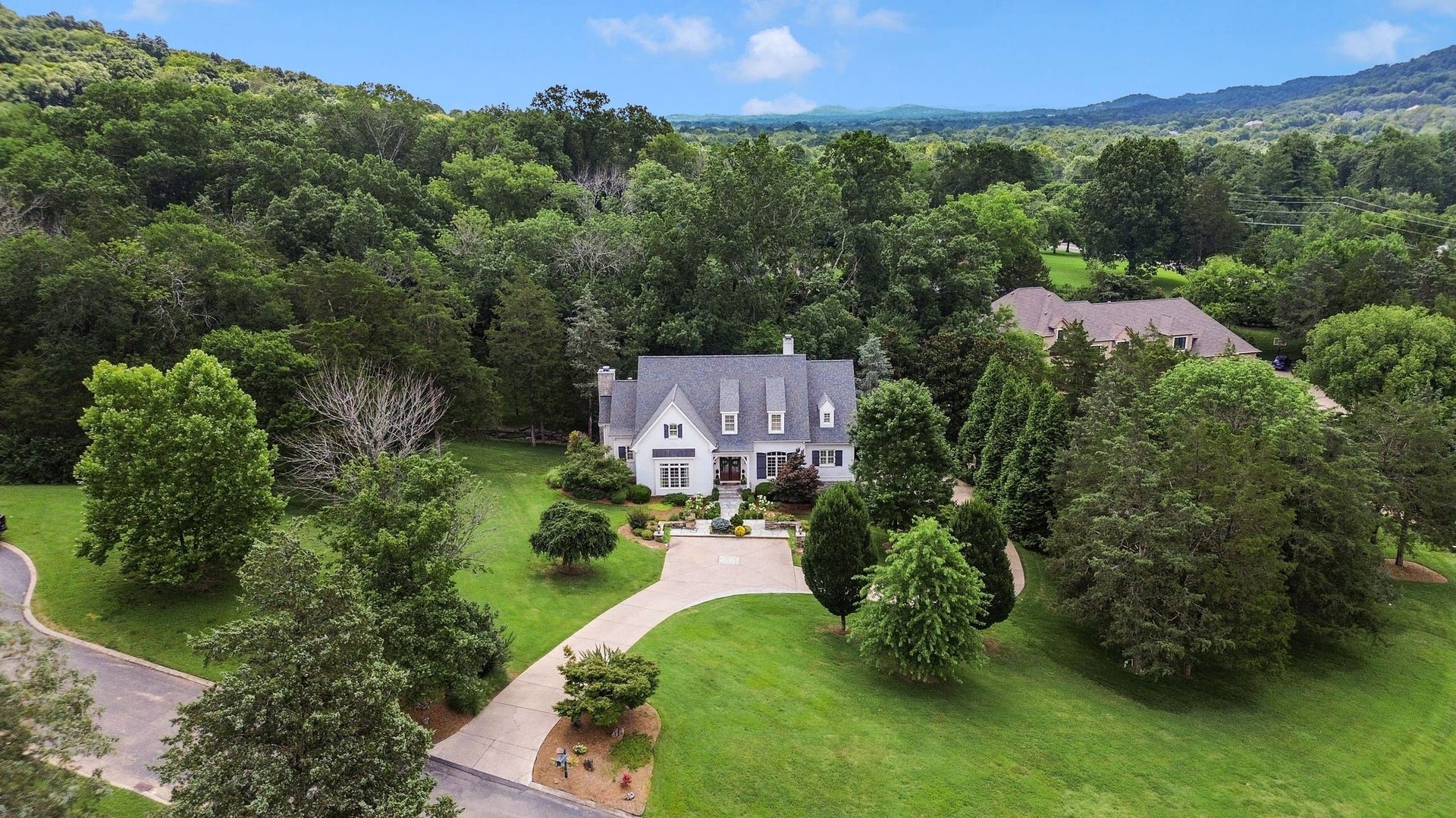 110 Balleroy Dr, Brentwood, TN 37027 110 Balleroy Dr, Brentwood, TN 37027