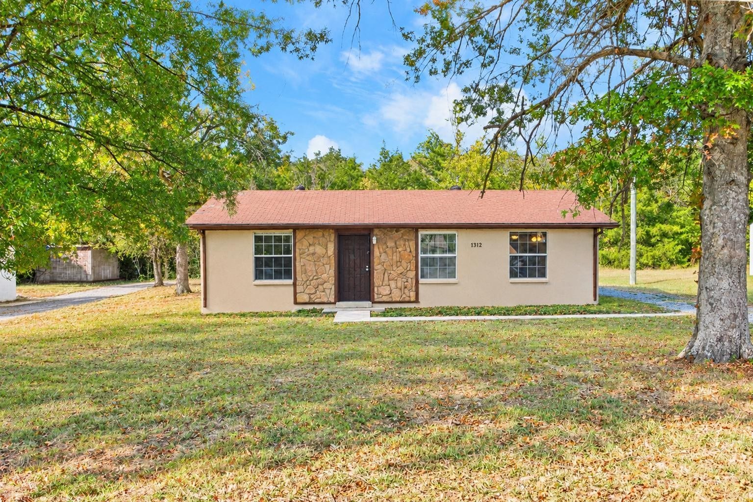 3312 Kings Ln, Nashville, TN 37218 3312 Kings Ln, Nashville, TN 37218