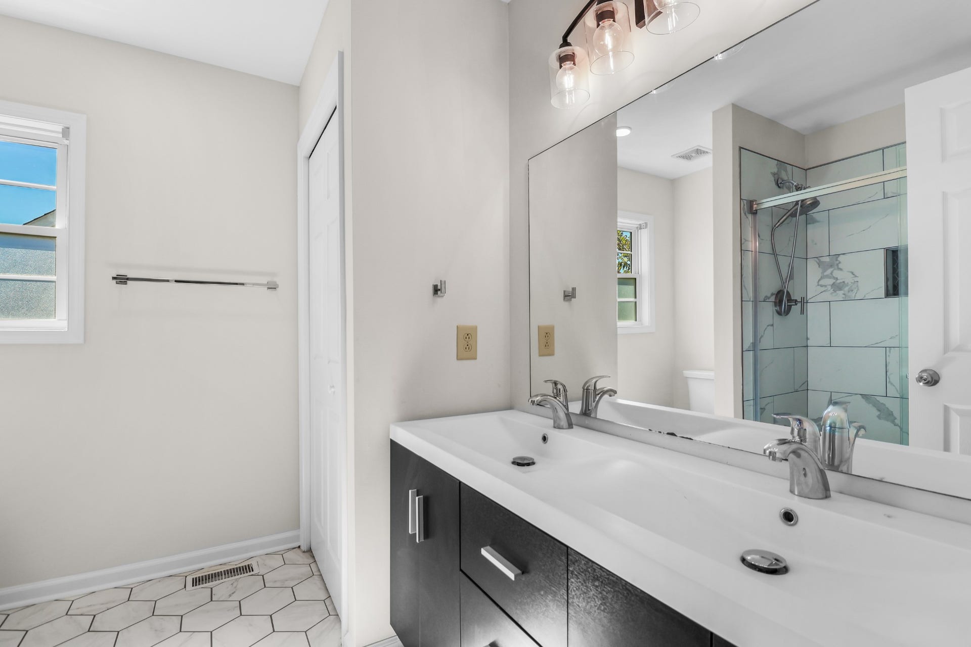 3661 S Naples Ct, Clarksville, TN 37040 3661 S Naples Ct, Clarksville, TN 37040