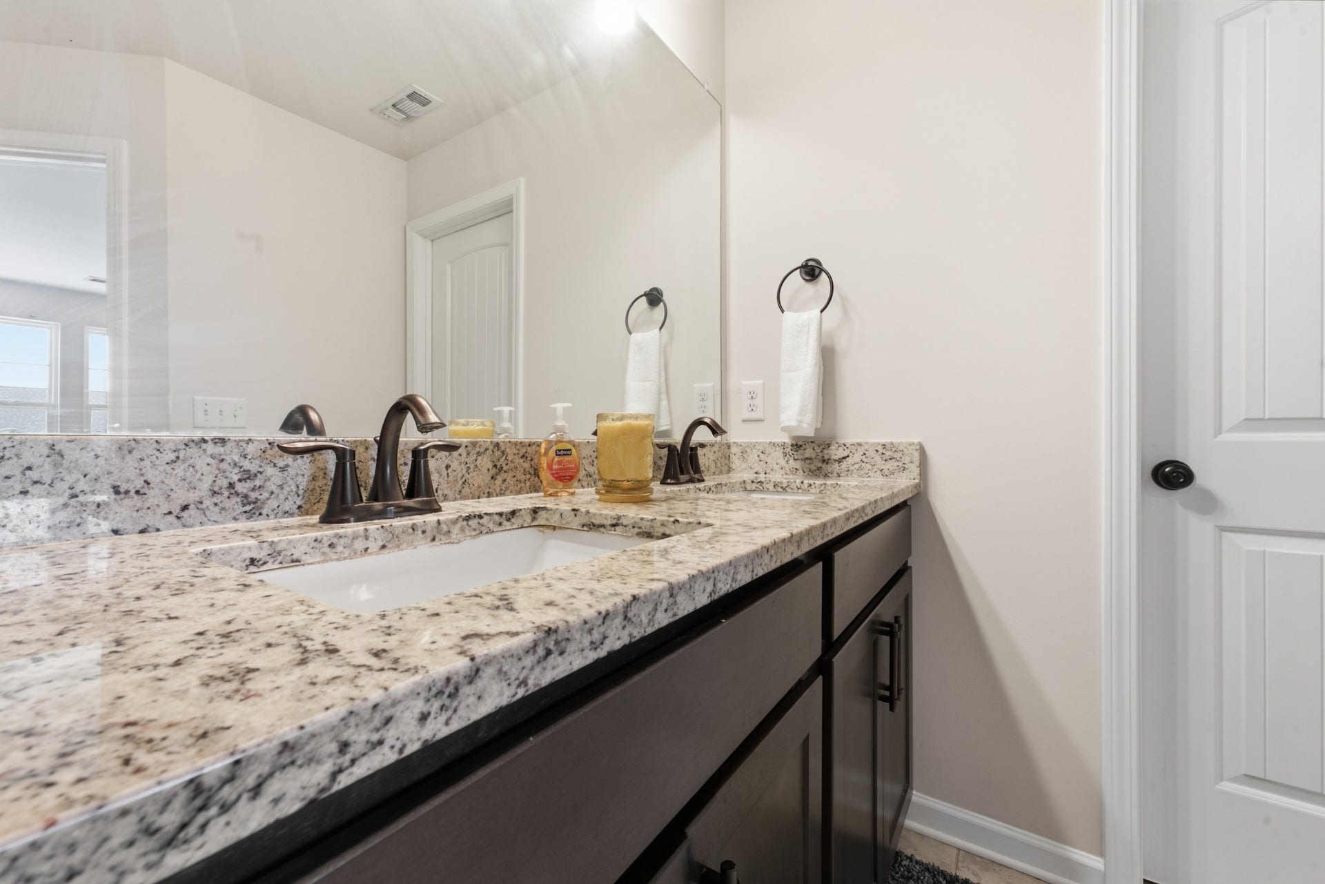 4410 Bomeadows Dr, Murfreesboro, TN 37128 4410 Bomeadows Dr, Murfreesboro, TN 37128
