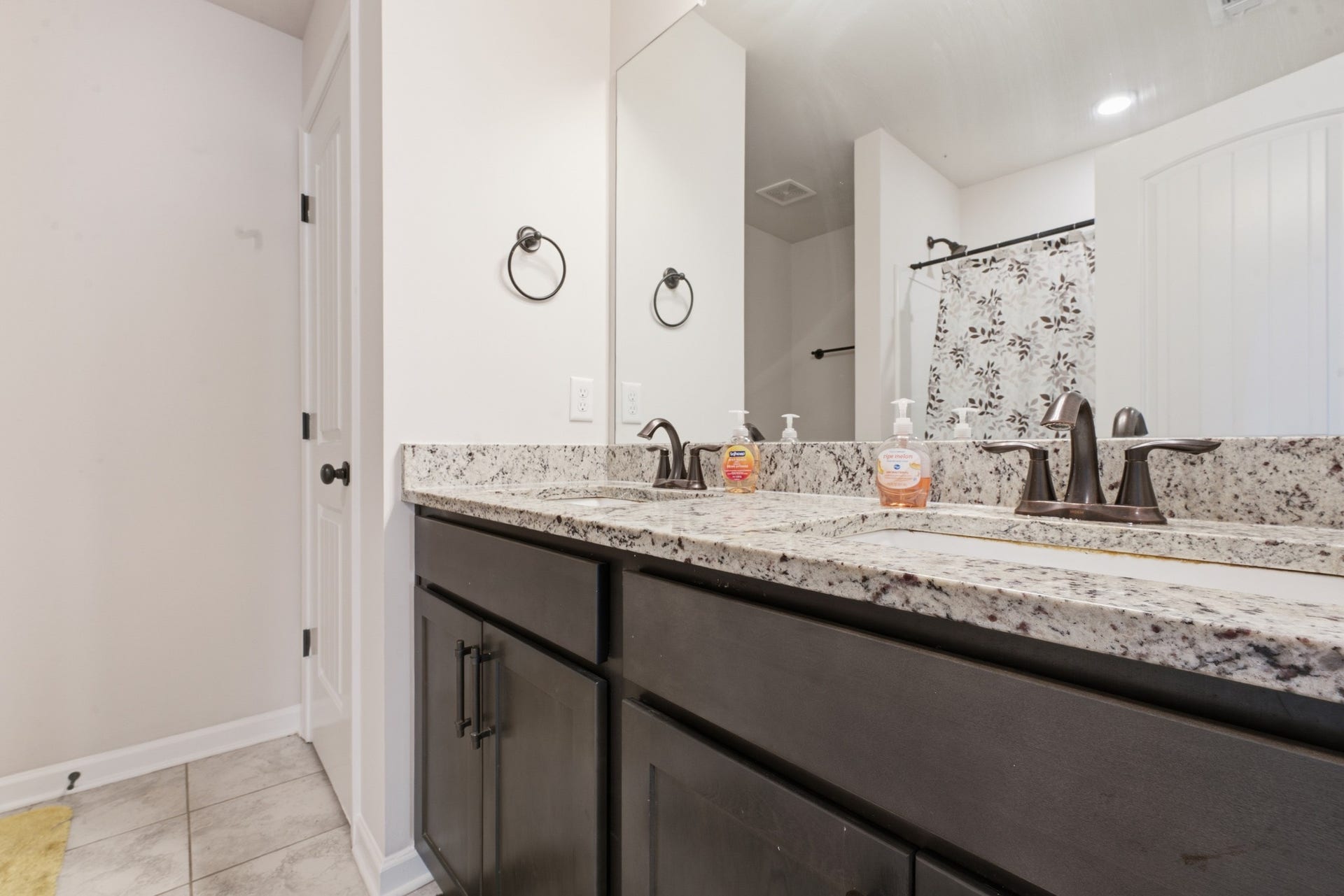 4410 Bomeadows Dr, Murfreesboro, TN 37128 4410 Bomeadows Dr, Murfreesboro, TN 37128