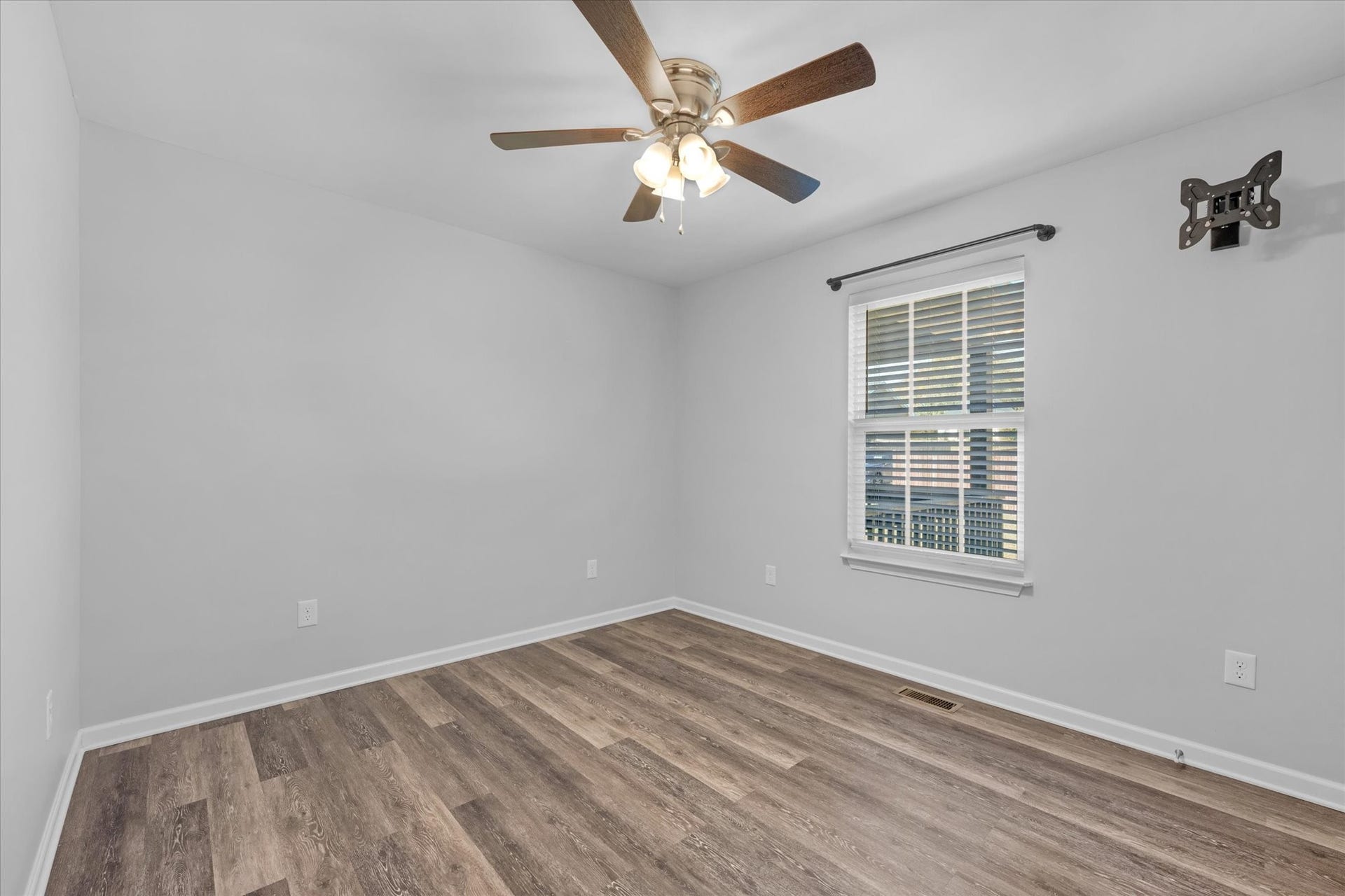 464 Edgewood St, Alexandria, TN 37012