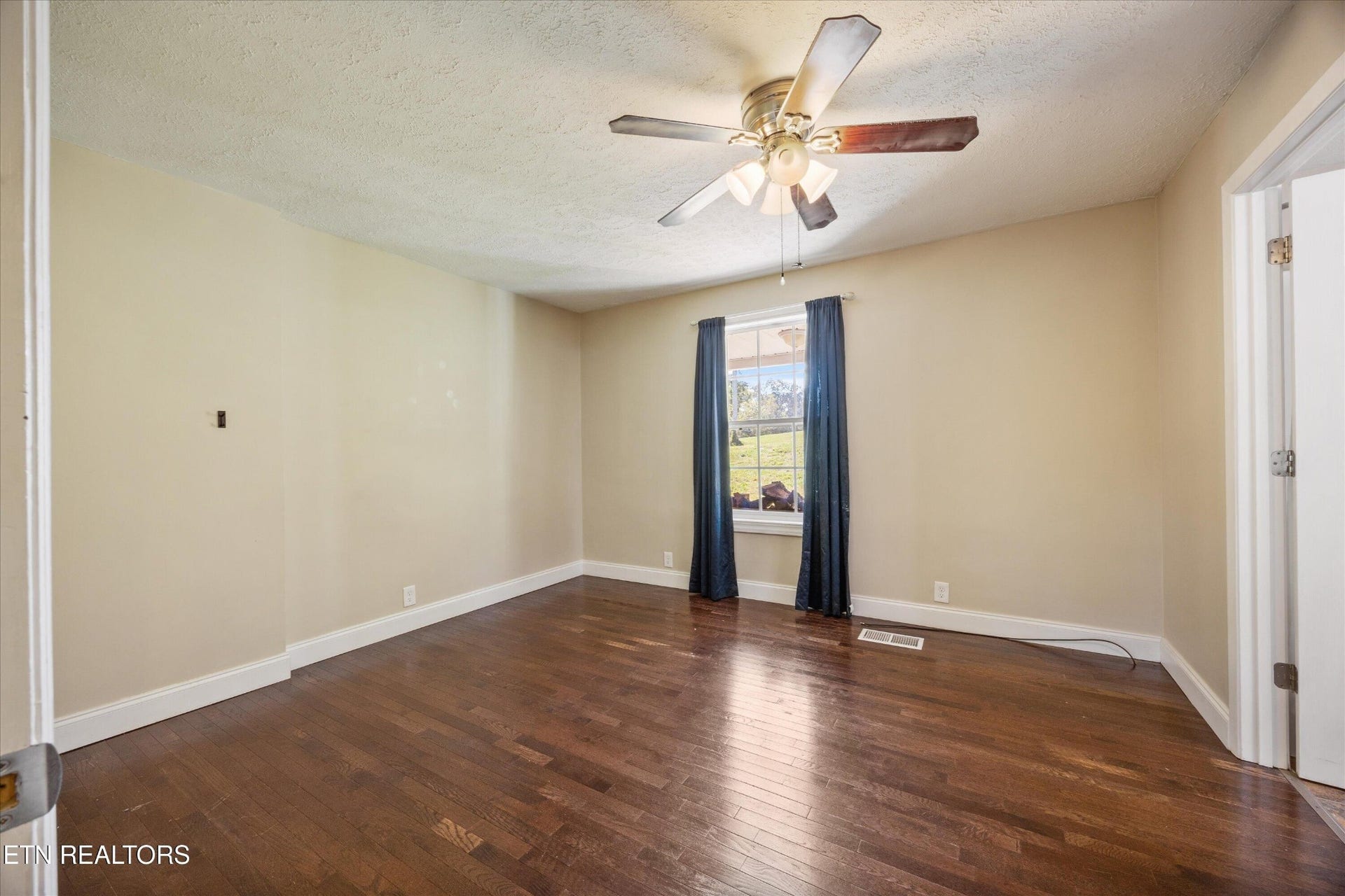 4300 Browder Hollow Rd, Lenoir City, TN 37771 4300 Browder Hollow Rd, Lenoir City, TN 37771