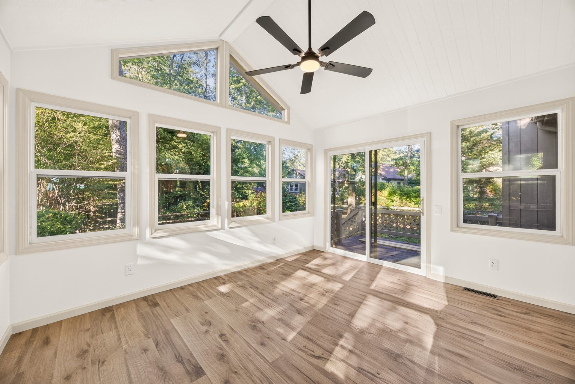 40 Kingsboro Ln, Crossville, TN 38558 40 Kingsboro Ln, Crossville, TN 38558