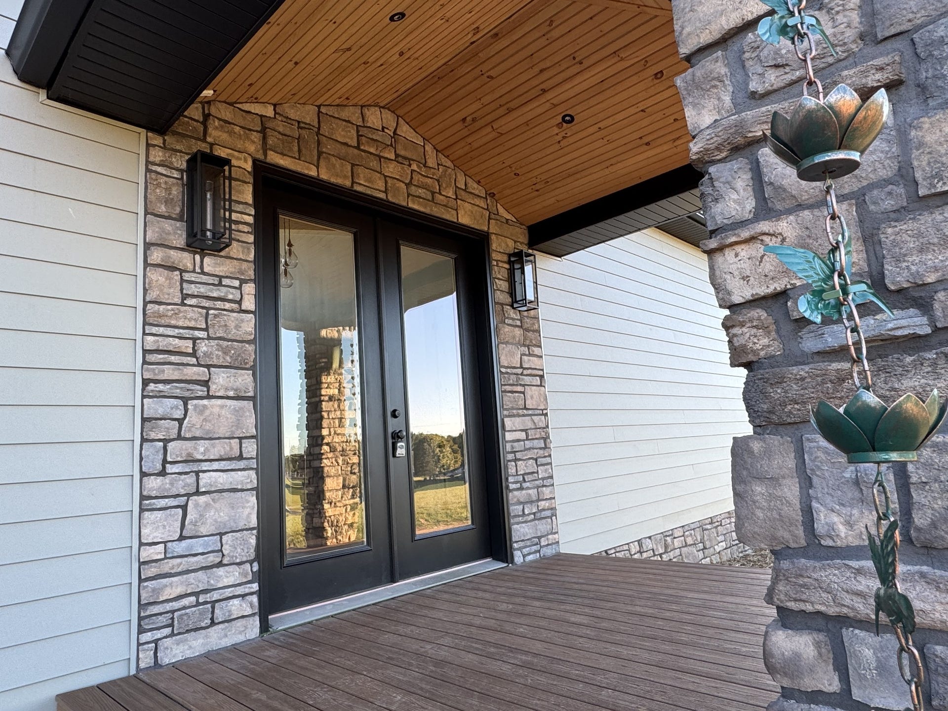 180 County Line Rd, Dandridge, TN 37725 Front Door Entrance