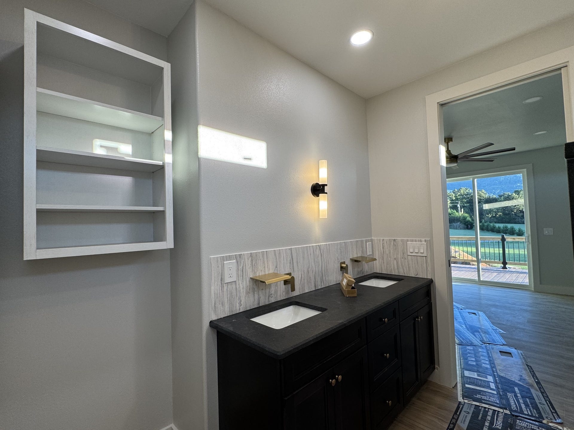 180 County Line Rd, Dandridge, TN 37725 180 County Line Rd, Dandridge, TN 37725