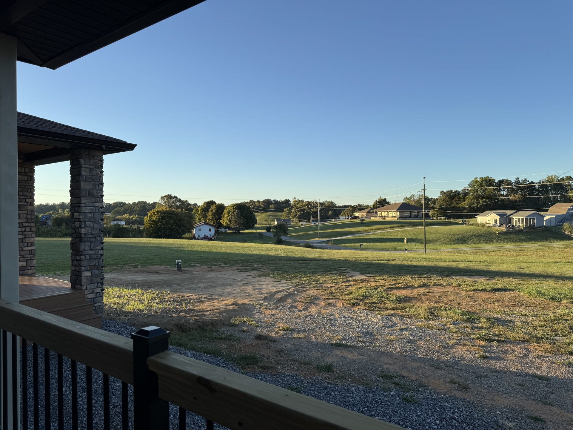 180 County Line Rd, Dandridge, TN 37725 180 County Line Rd, Dandridge, TN 37725
