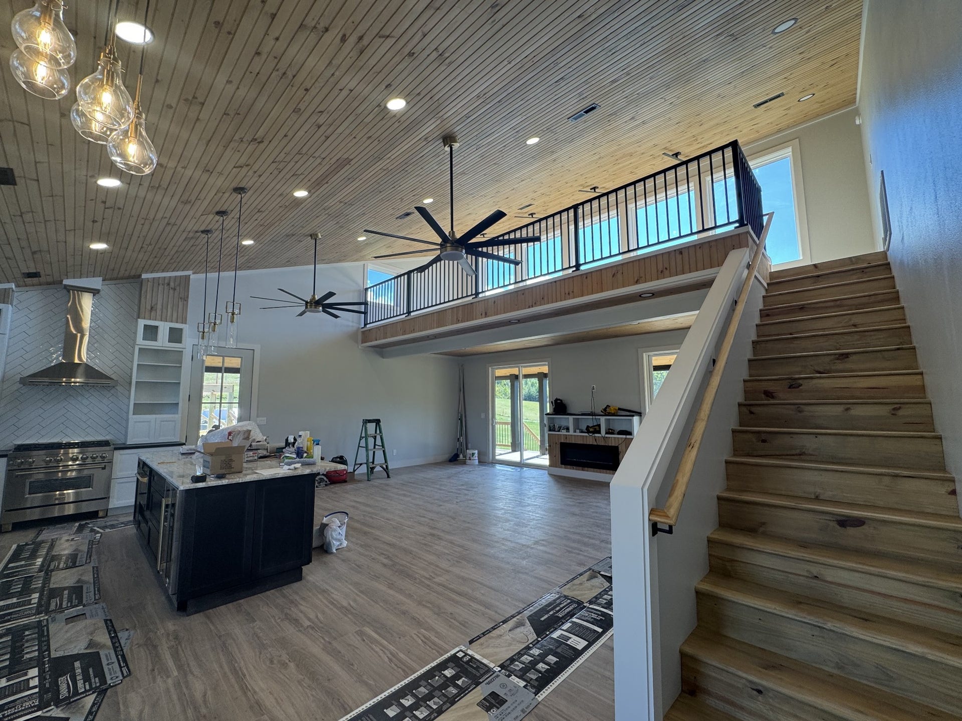 180 County Line Rd, Dandridge, TN 37725 180 County Line Rd, Dandridge, TN 37725