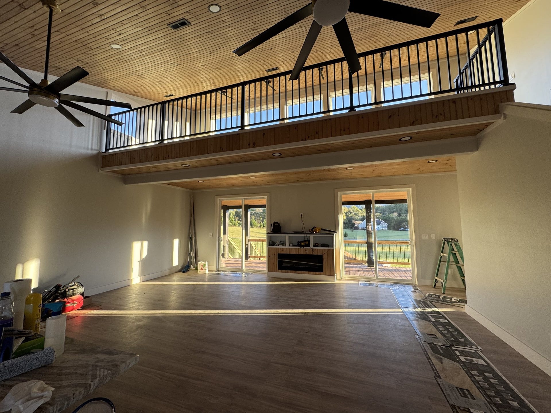 180 County Line Rd, Dandridge, TN 37725 Great room with loft