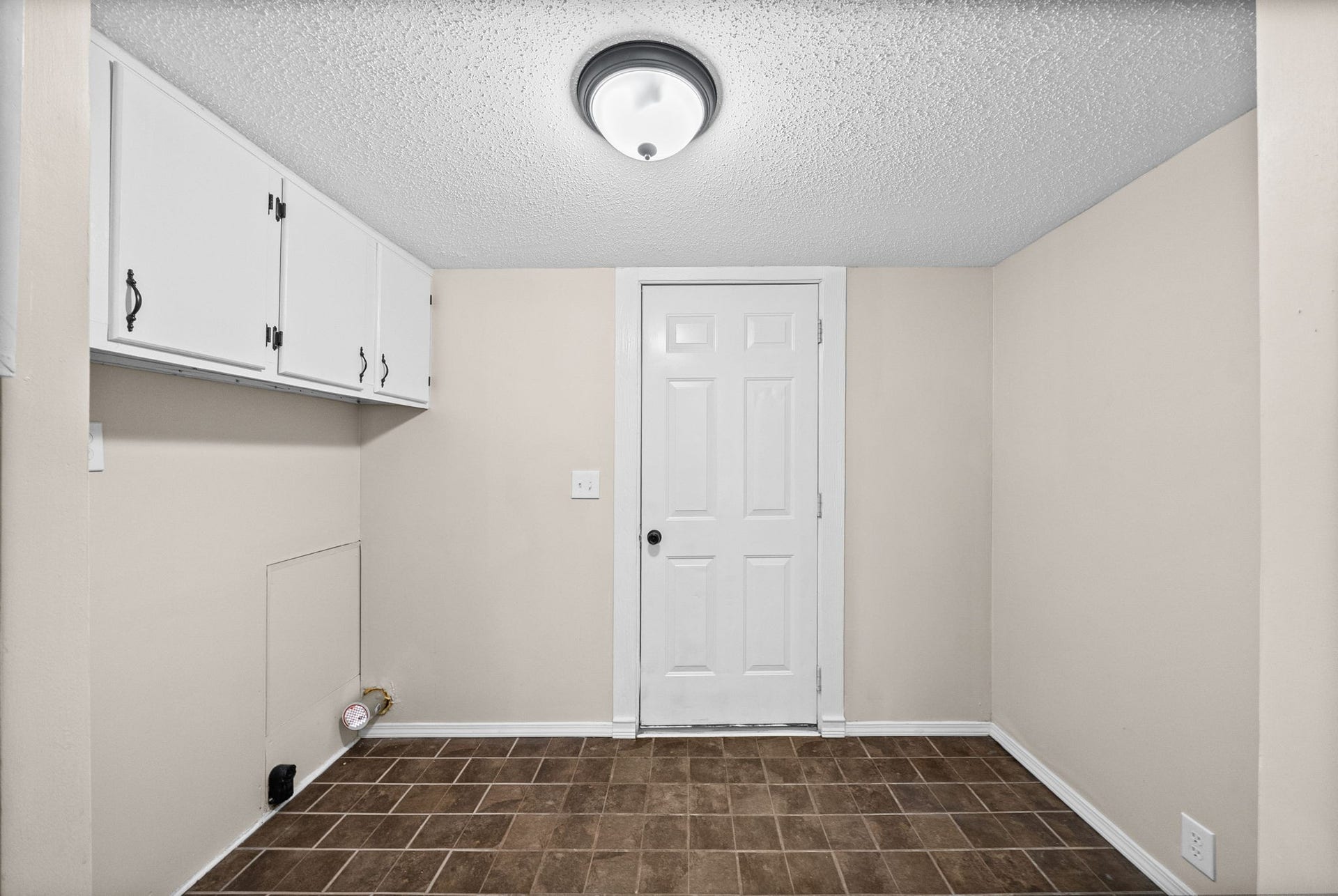 4751 Devers Rd, Southside, TN 37171 4751 Devers Rd, Southside, TN 37171