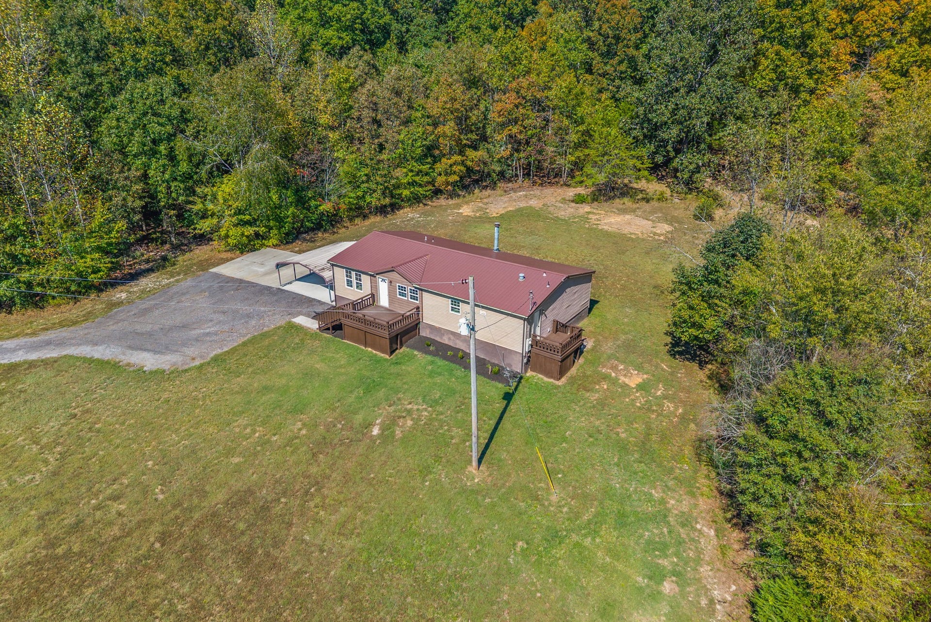 4751 Devers Rd, Southside, TN 37171 4751 Devers Rd, Southside, TN 37171