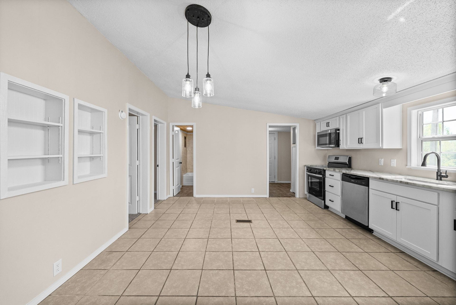 4751 Devers Rd, Southside, TN 37171 4751 Devers Rd, Southside, TN 37171