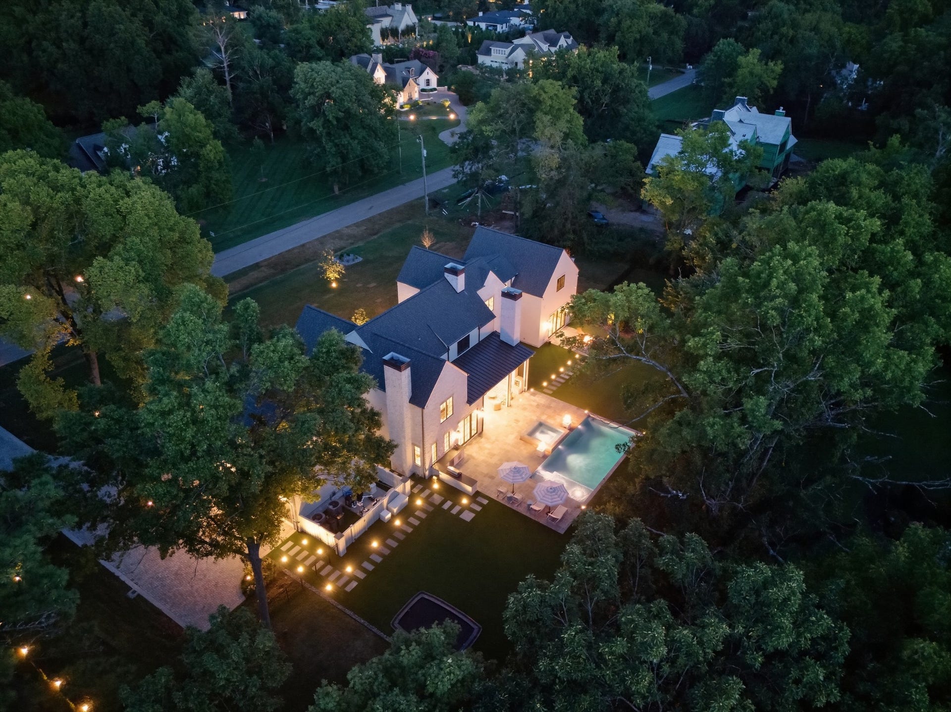 2013 Stonehurst Dr, Nashville, TN 37215 2013 Stonehurst Dr, Nashville, TN 37215