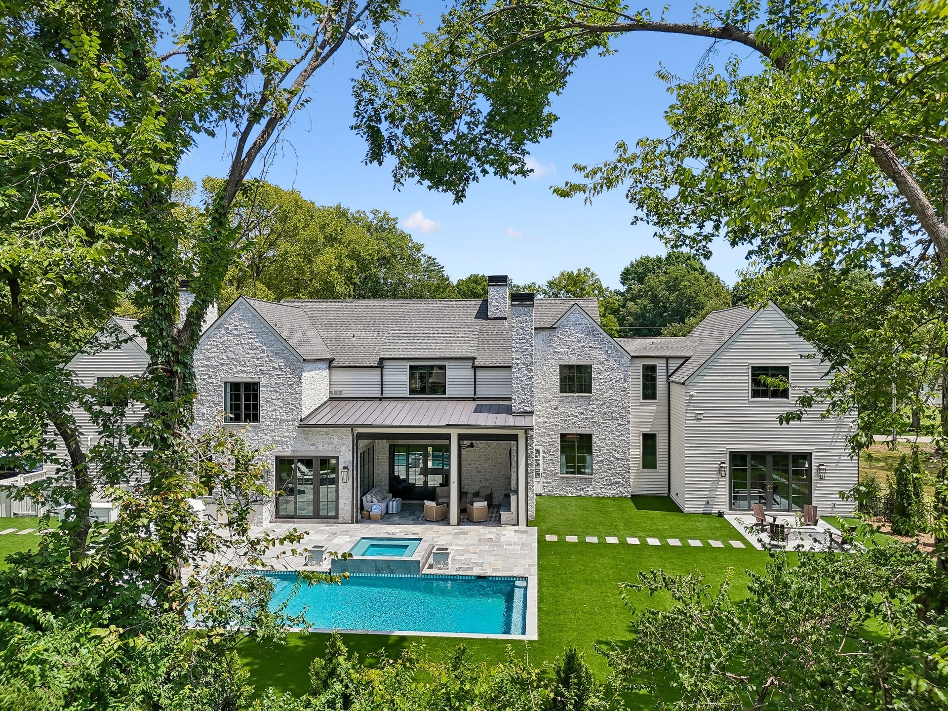 2013 Stonehurst Dr, Nashville, TN 37215 2013 Stonehurst Dr, Nashville, TN 37215