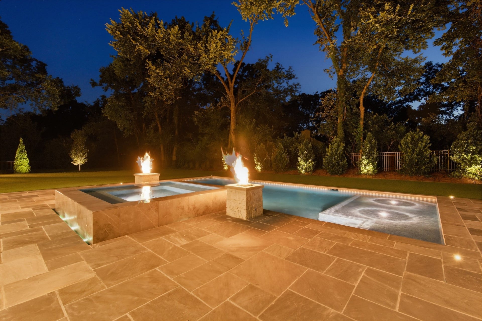 2013 Stonehurst Dr, Nashville, TN 37215 2013 Stonehurst Dr, Nashville, TN 37215