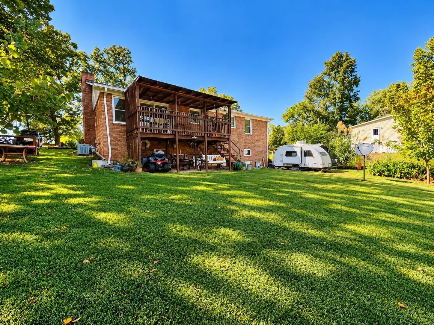 305 THIRD AVE, Collinwood, TN 38450 305 THIRD AVE, Collinwood, TN 38450