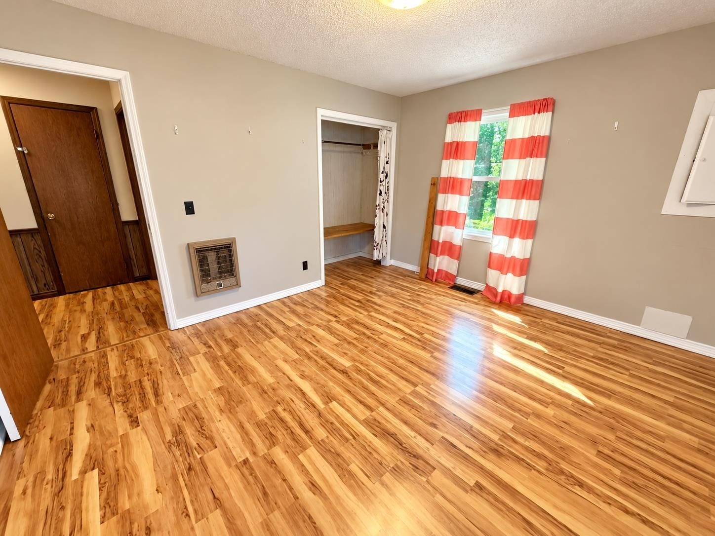 305 THIRD AVE, Collinwood, TN 38450 305 THIRD AVE, Collinwood, TN 38450