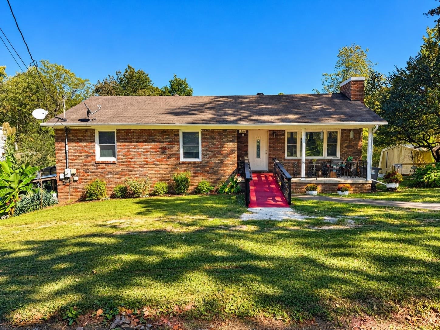 305 THIRD AVE, Collinwood, TN 38450 305 THIRD AVE, Collinwood, TN 38450