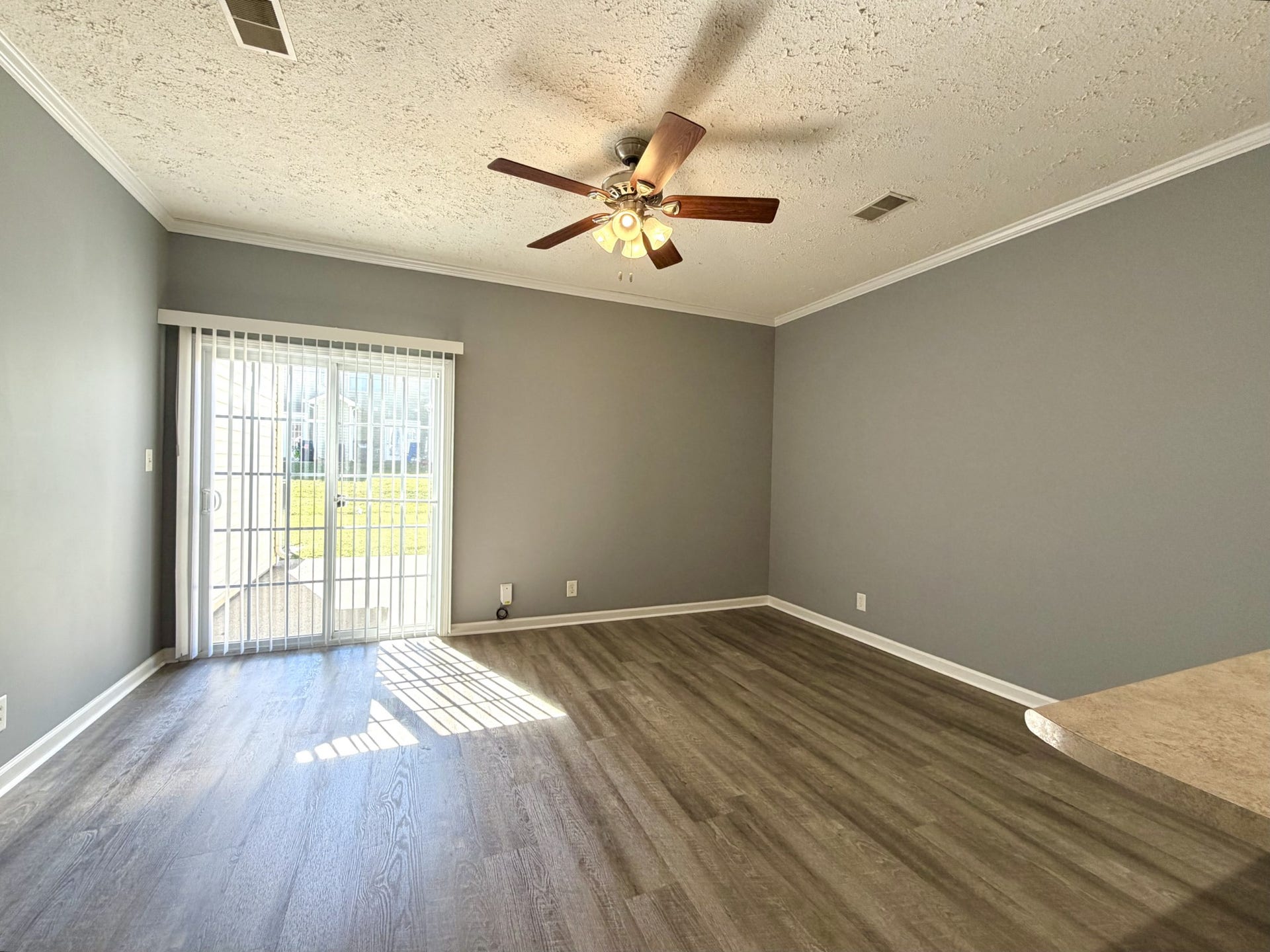 70 John Sevier Ave, Clarksville, TN 37040 70 John Sevier Ave, Clarksville, TN 37040