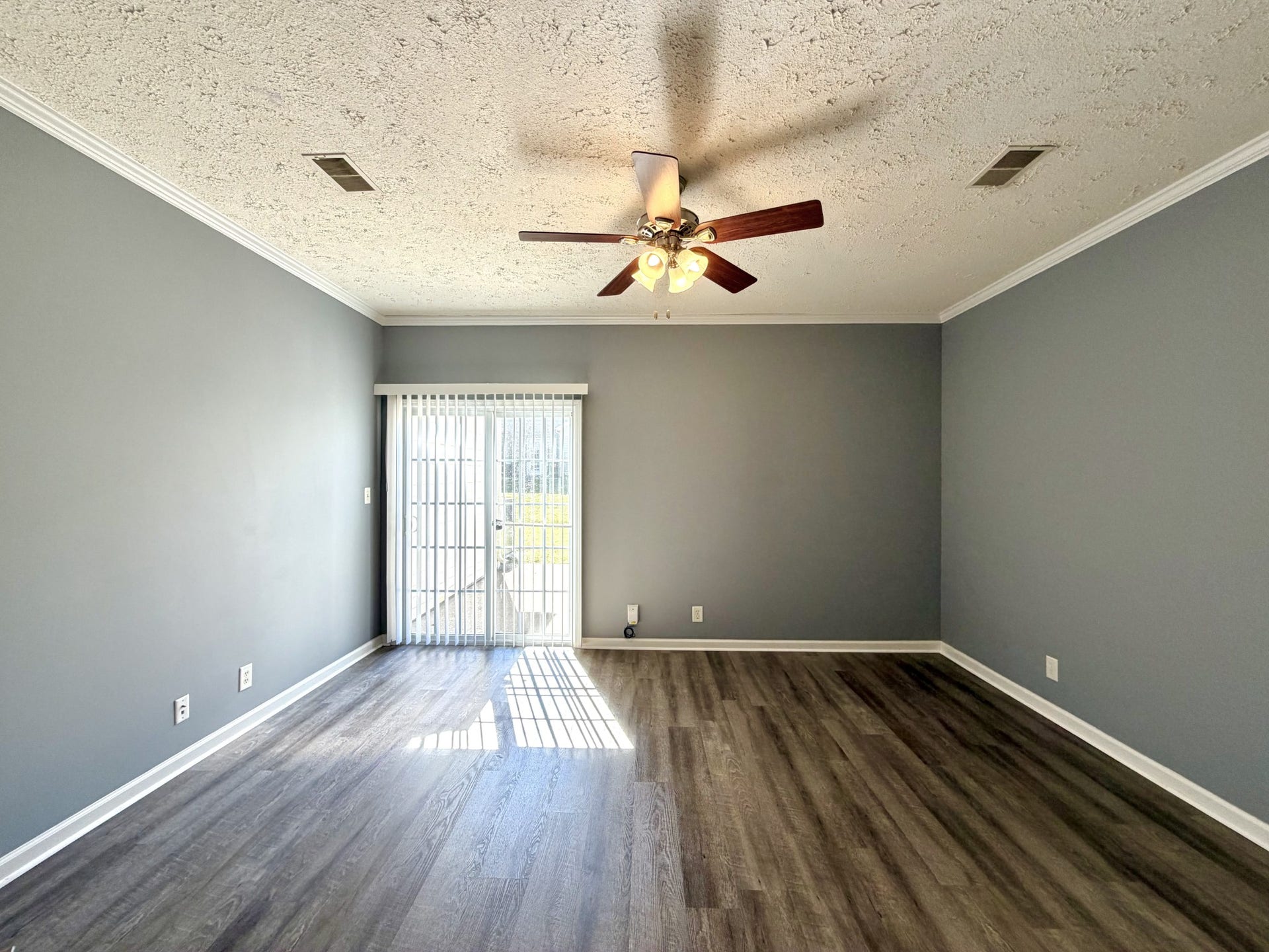 70 John Sevier Ave, Clarksville, TN 37040 70 John Sevier Ave, Clarksville, TN 37040