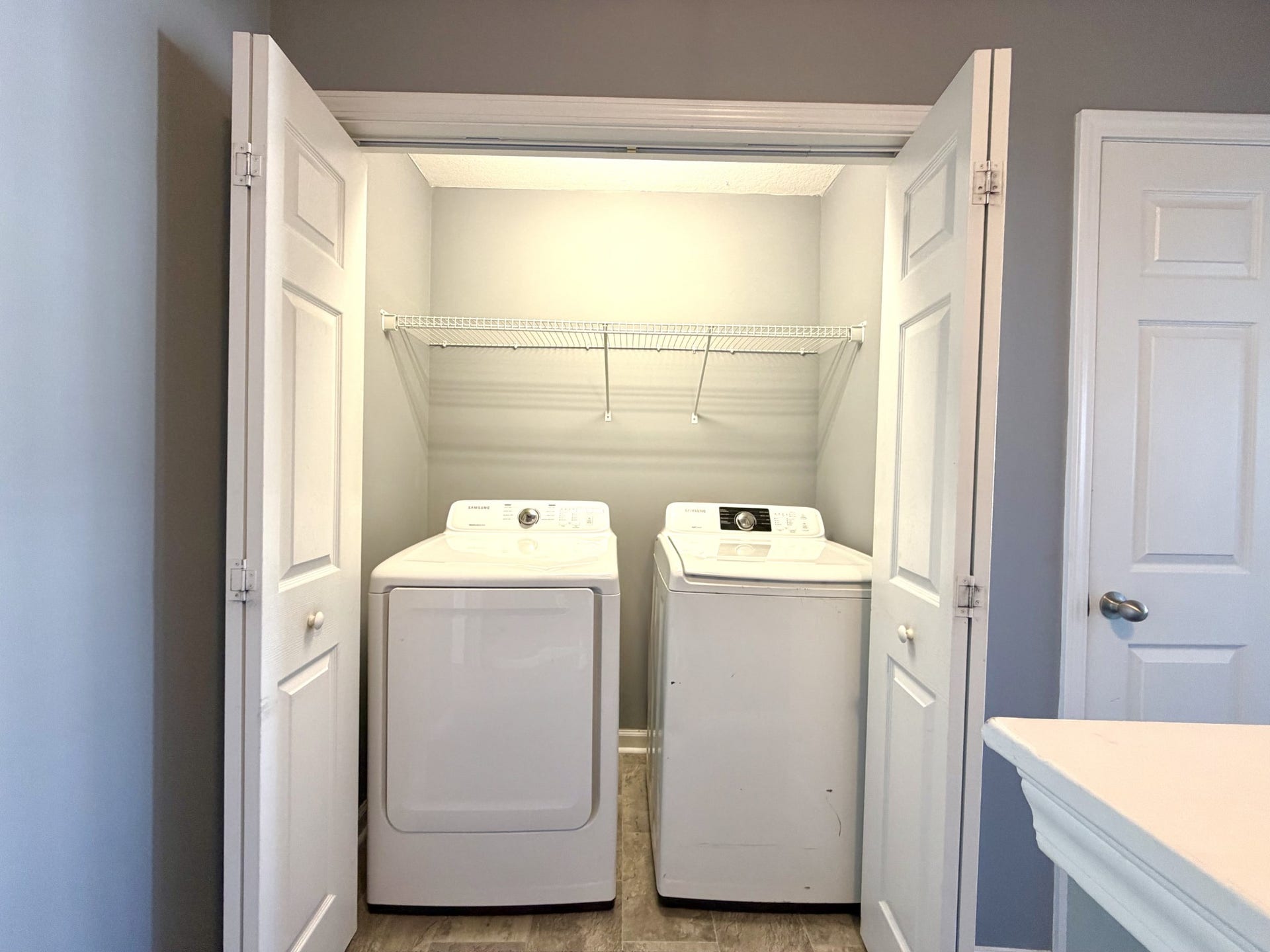 70 John Sevier Ave, Clarksville, TN 37040 70 John Sevier Ave, Clarksville, TN 37040