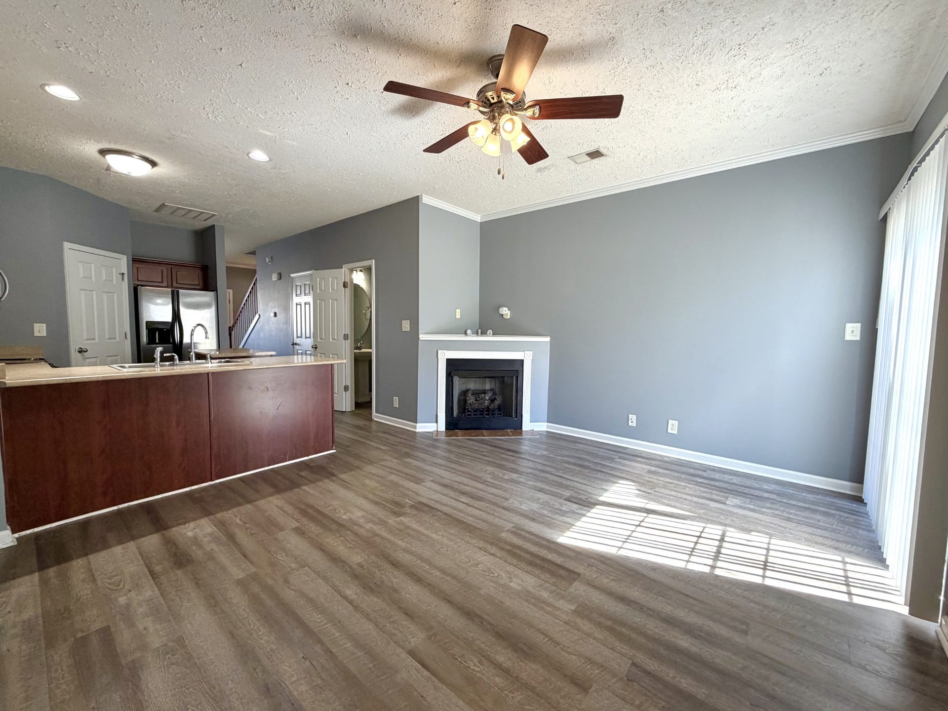 70 John Sevier Ave, Clarksville, TN 37040 70 John Sevier Ave, Clarksville, TN 37040