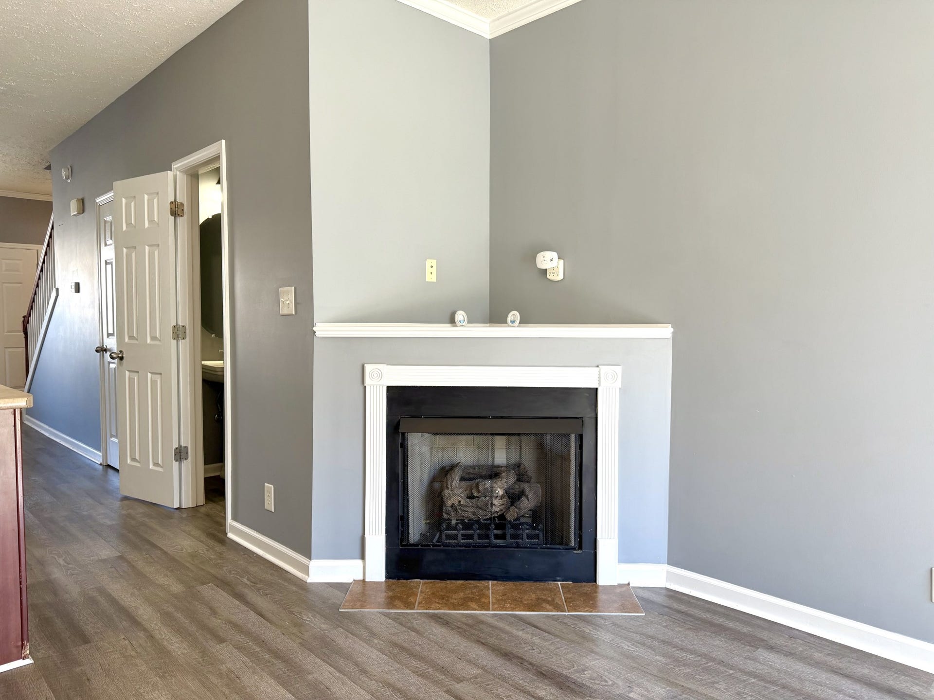 70 John Sevier Ave, Clarksville, TN 37040 70 John Sevier Ave, Clarksville, TN 37040