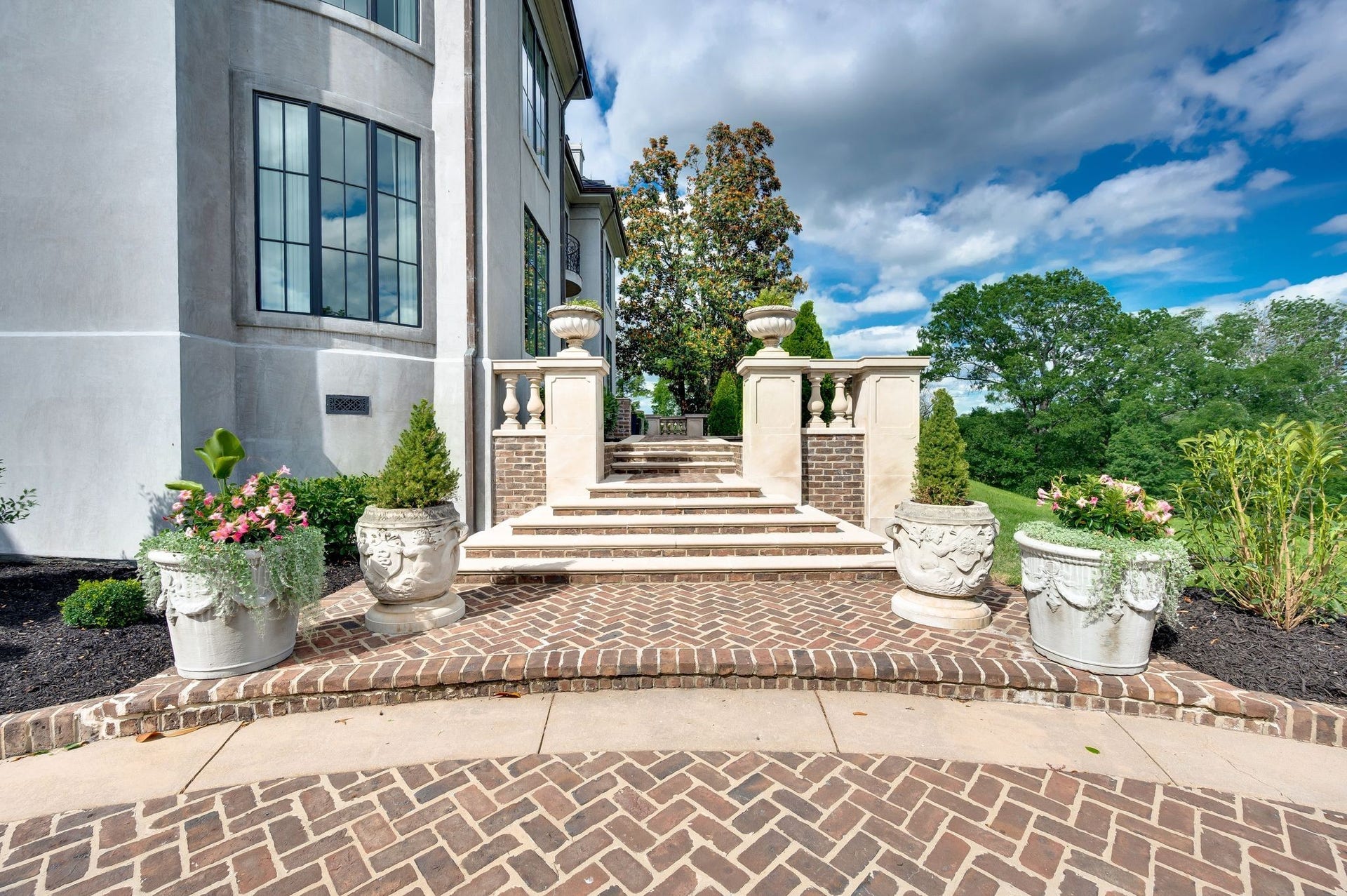 19 Inveraray, Nashville, TN 37215 19 Inveraray, Nashville, TN 37215