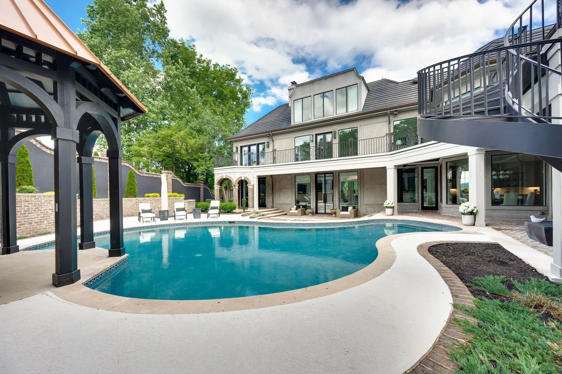 19 Inveraray, Nashville, TN 37215 19 Inveraray, Nashville, TN 37215