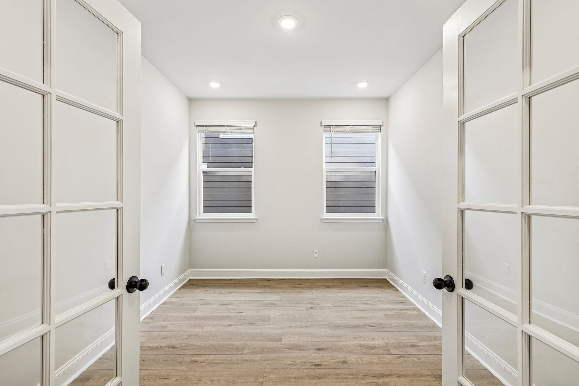 272 Limestone Way, Lebanon, TN 37087 Spacious study with elegant glass French doors. Actual exterior and interior selections may vary.