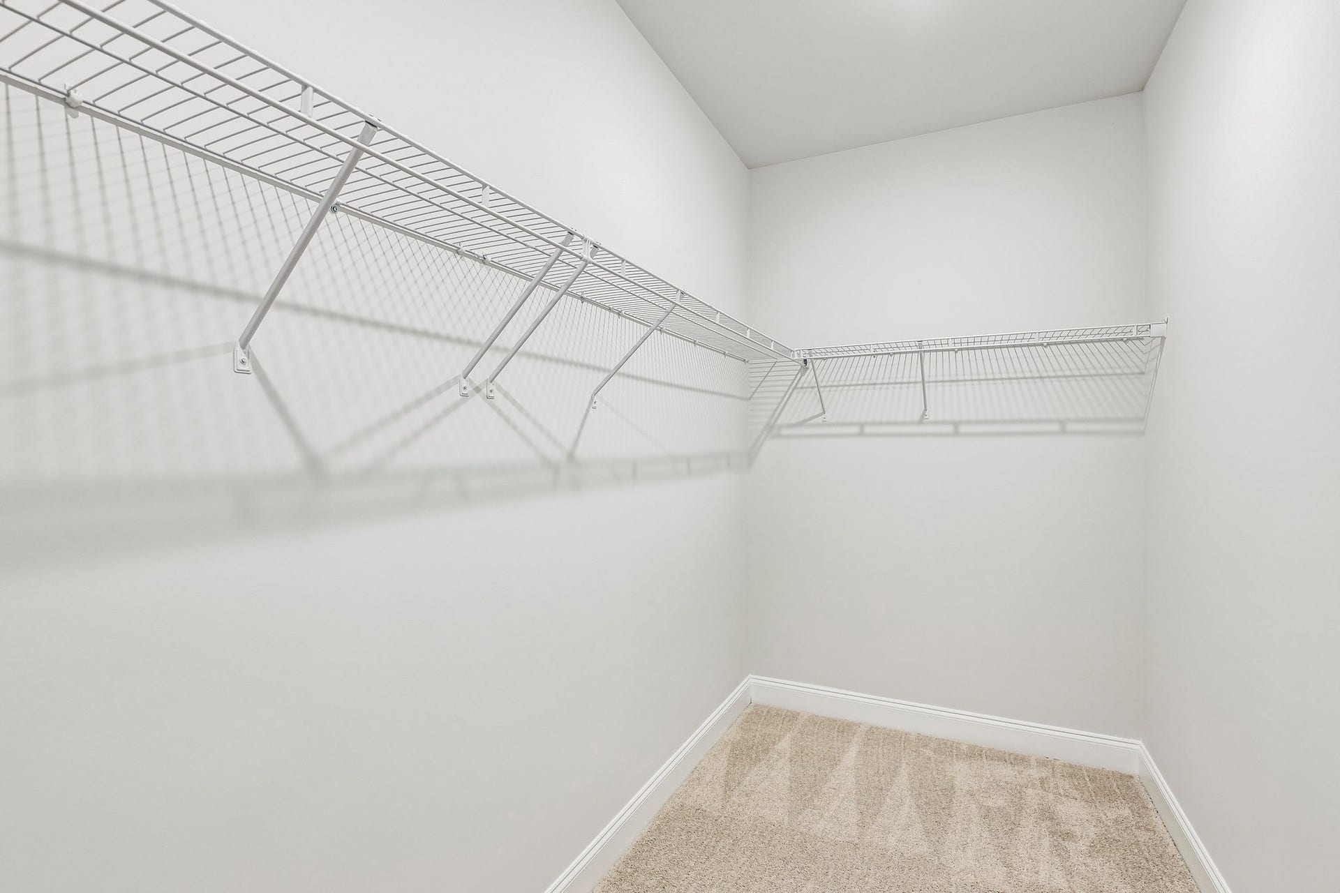 272 Limestone Way, Lebanon, TN 37087 Large walk in closet in off the primary bathroom. Photos may represent sample products of homes under construction. Actual exterior and interior selections may vary.