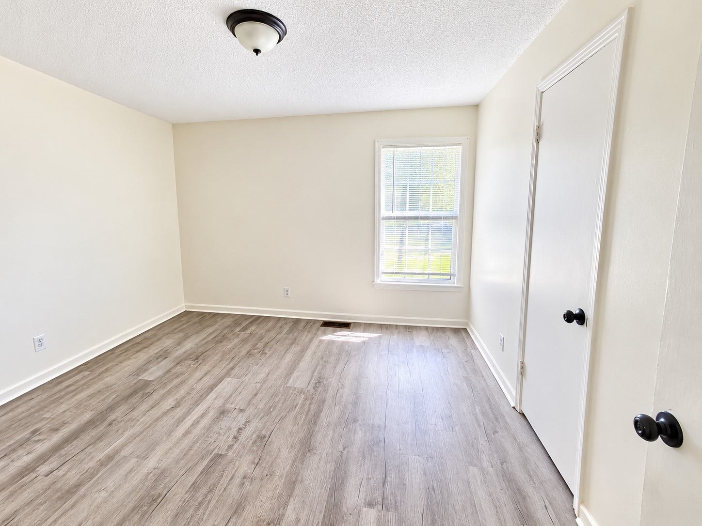 14 Commanche Cv, Jackson, TN 38305 14 Commanche Cv, Jackson, TN 38305