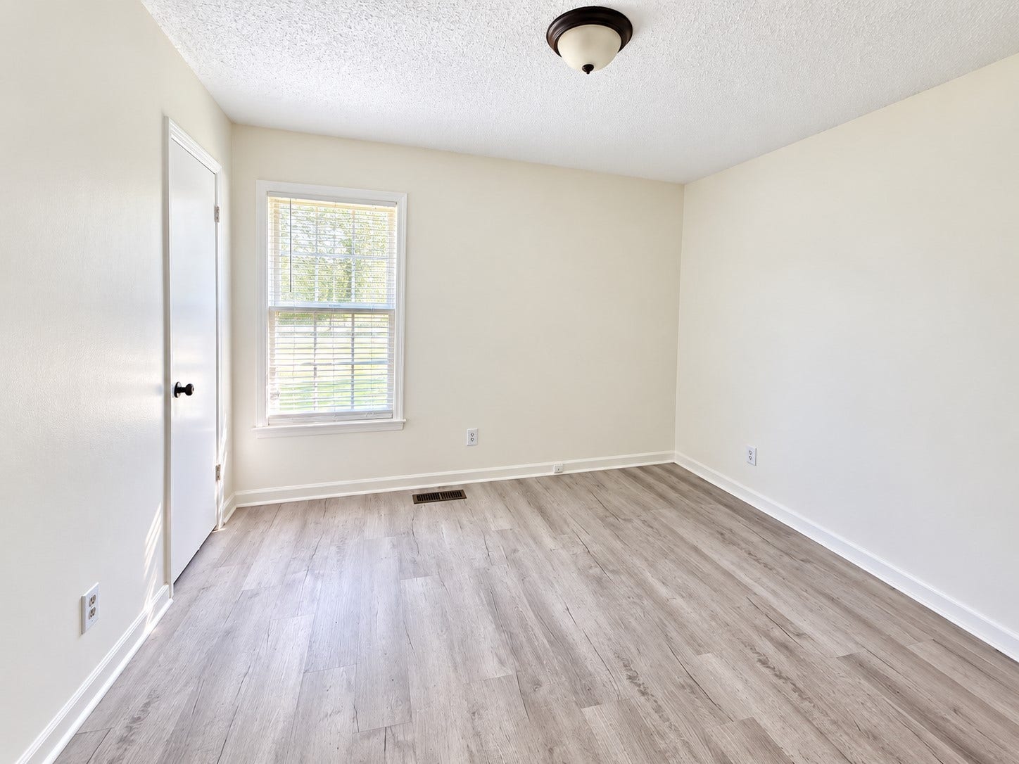 14 Commanche Cv, Jackson, TN 38305 14 Commanche Cv, Jackson, TN 38305