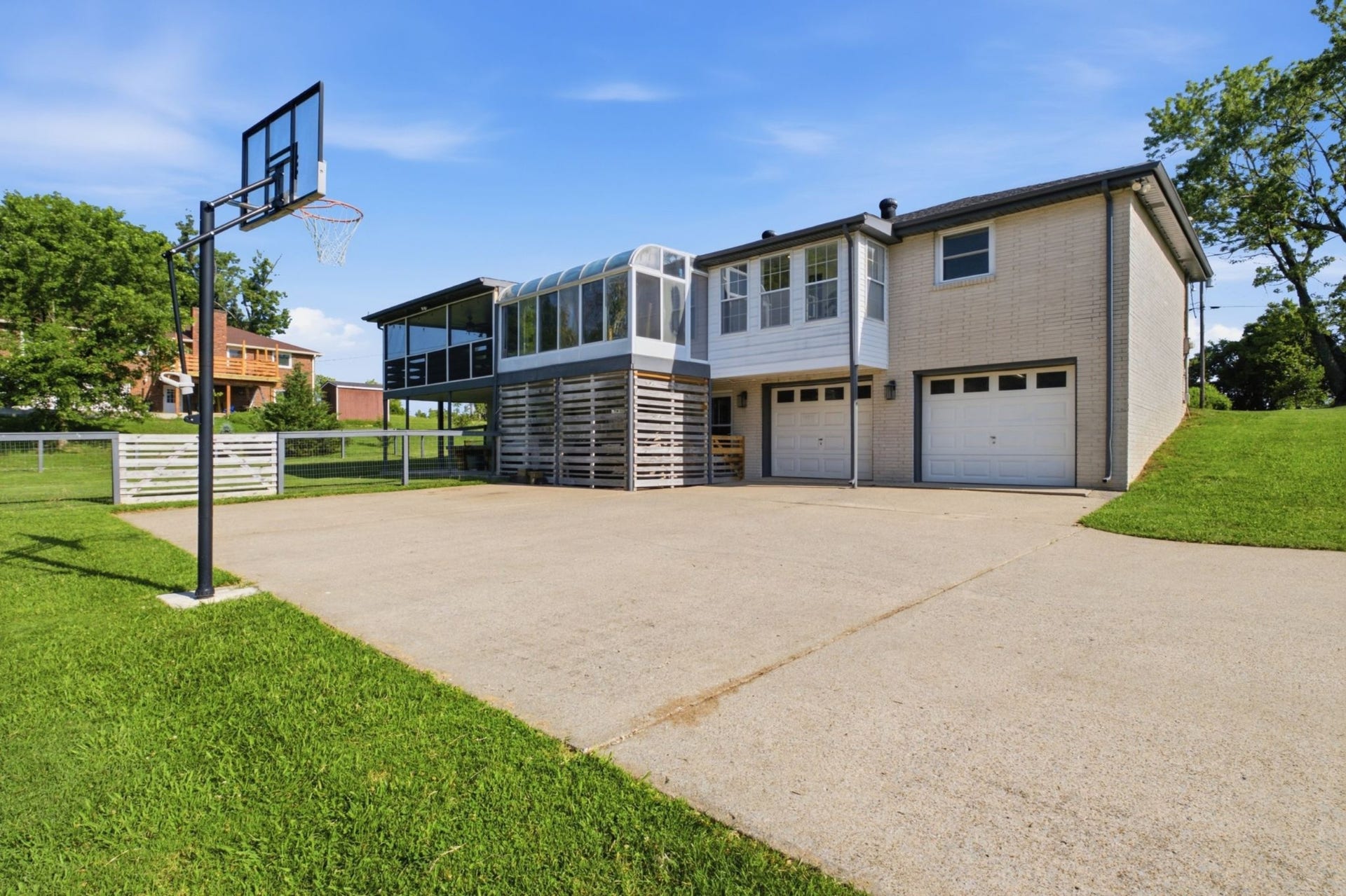 79 E Hill St, Mount Juliet, TN 37122 79 E Hill St, Mount Juliet, TN 37122