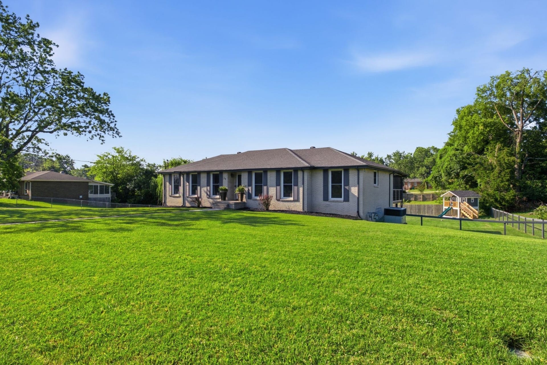 79 E Hill St, Mount Juliet, TN 37122 79 E Hill St, Mount Juliet, TN 37122