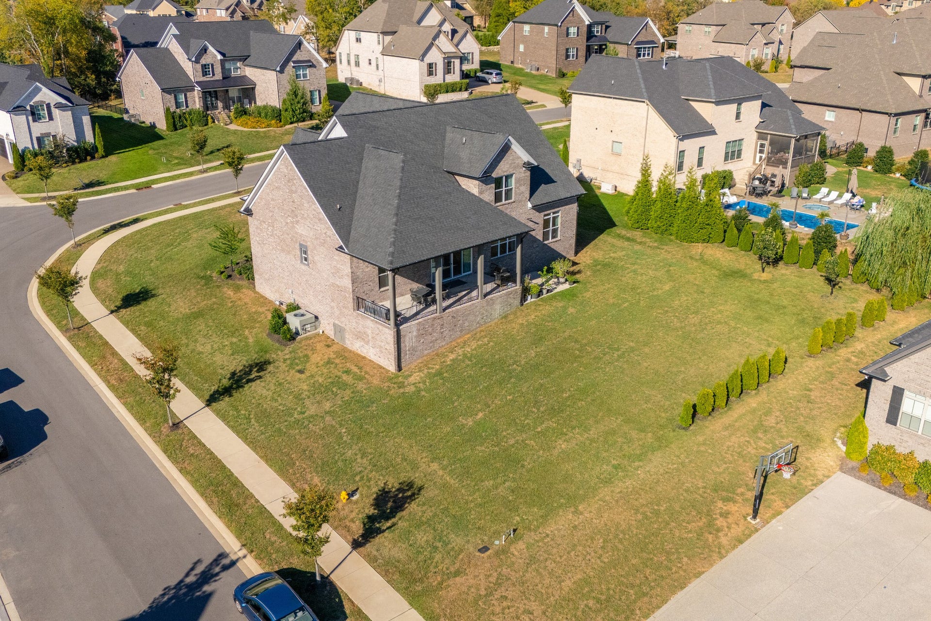 1011 Keeneland Dr, Gallatin, TN 37066 1011 Keeneland Dr, Gallatin, TN 37066
