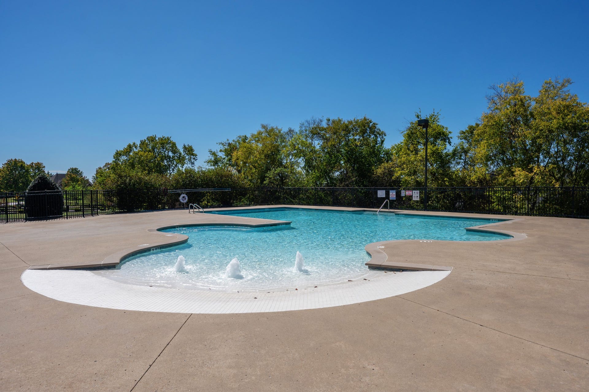 1011 Keeneland Dr, Gallatin, TN 37066 1011 Keeneland Dr, Gallatin, TN 37066
