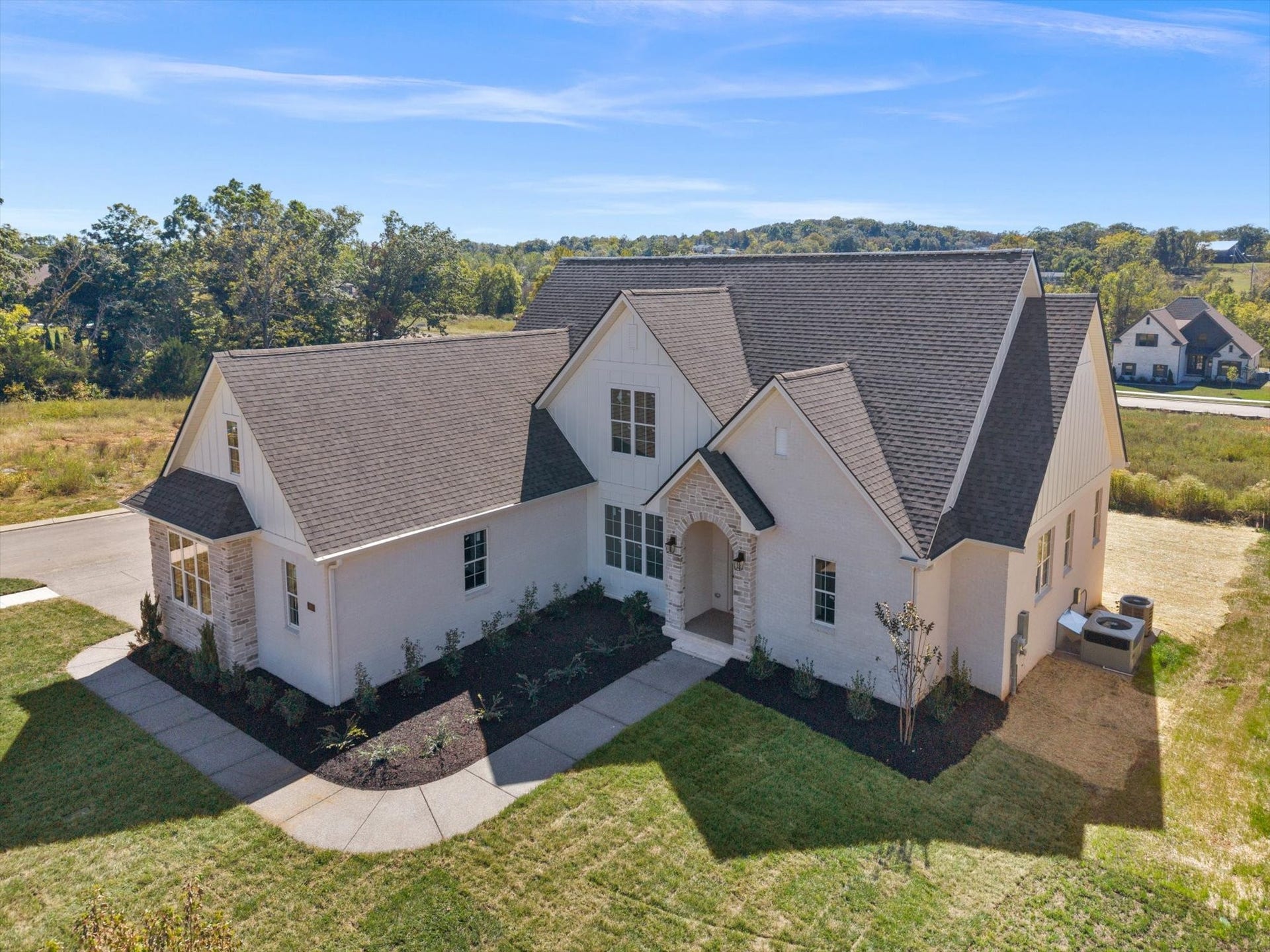 816 Brookdale Ct, Lebanon, TN 37087