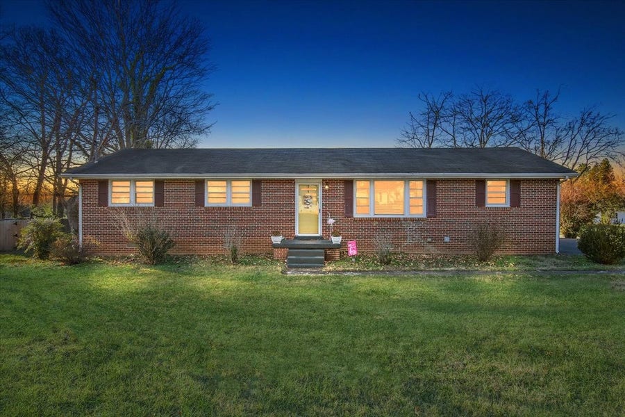 Property photo for 104 Burrum Dr, Shelbyville, TN