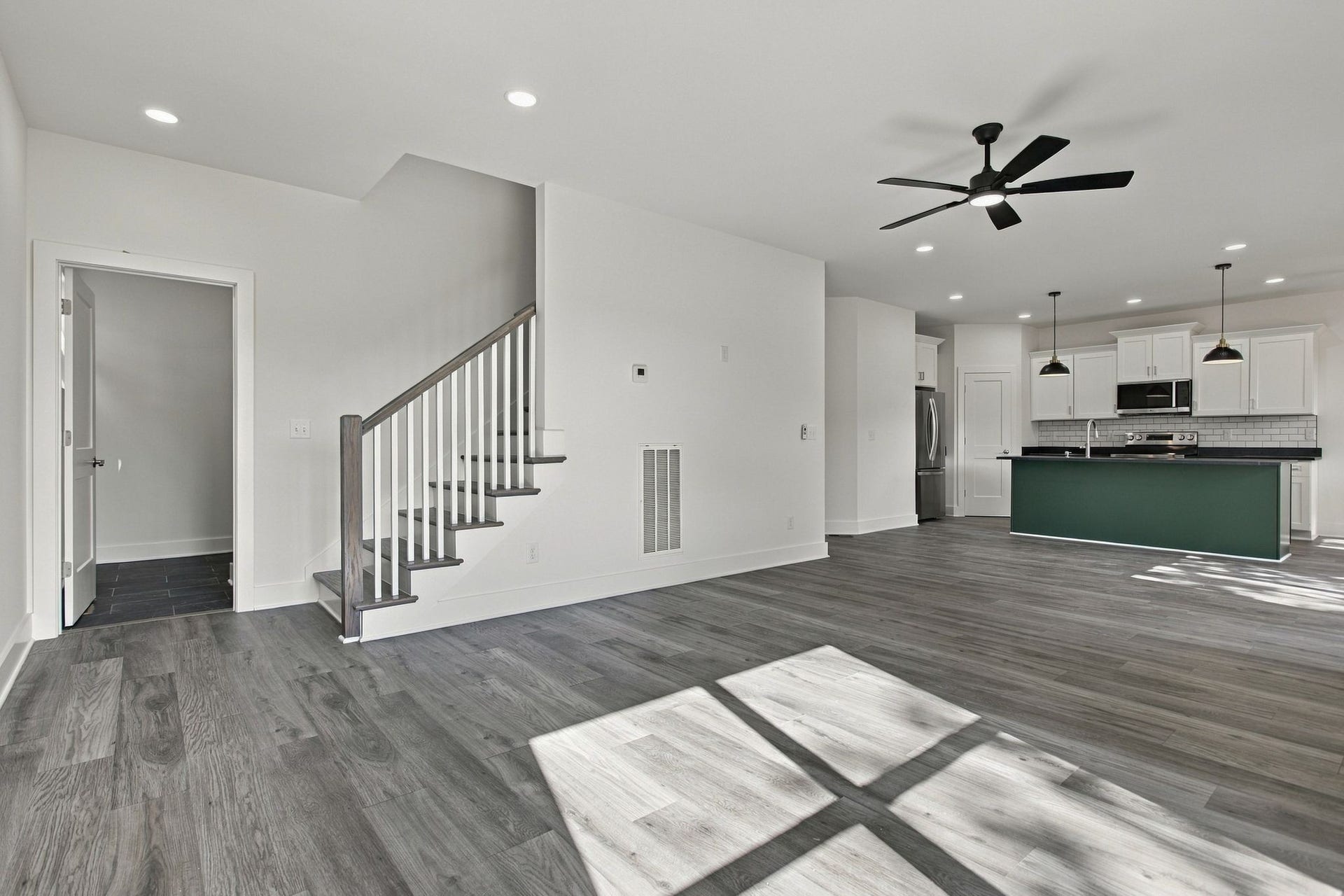 402 Forrest Dr, Columbia, TN 38401 402 Forrest Dr, Columbia, TN 38401