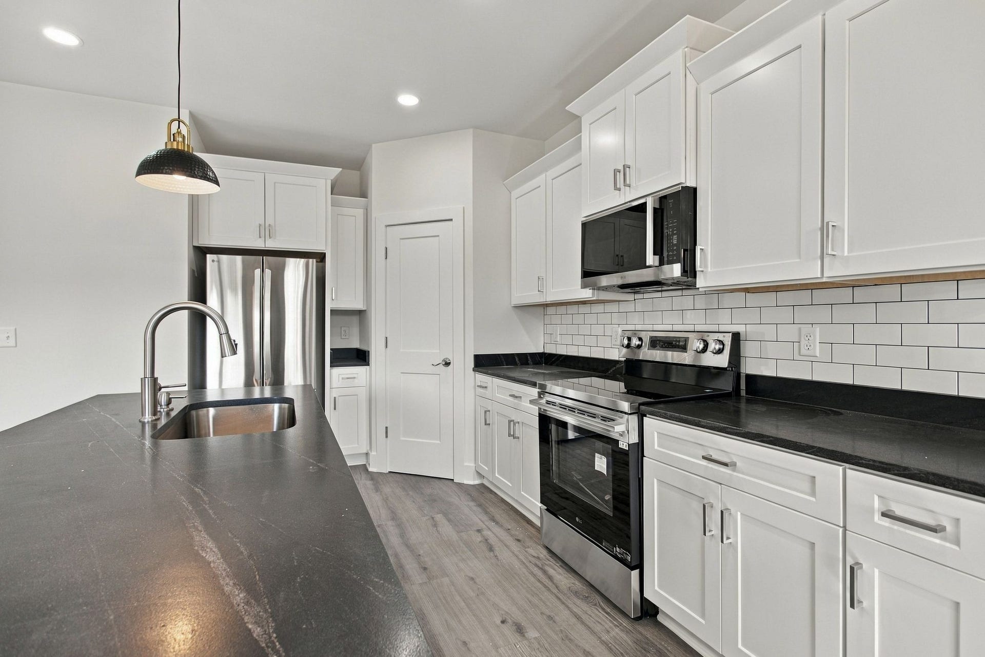 402 Forrest Dr, Columbia, TN 38401 402 Forrest Dr, Columbia, TN 38401
