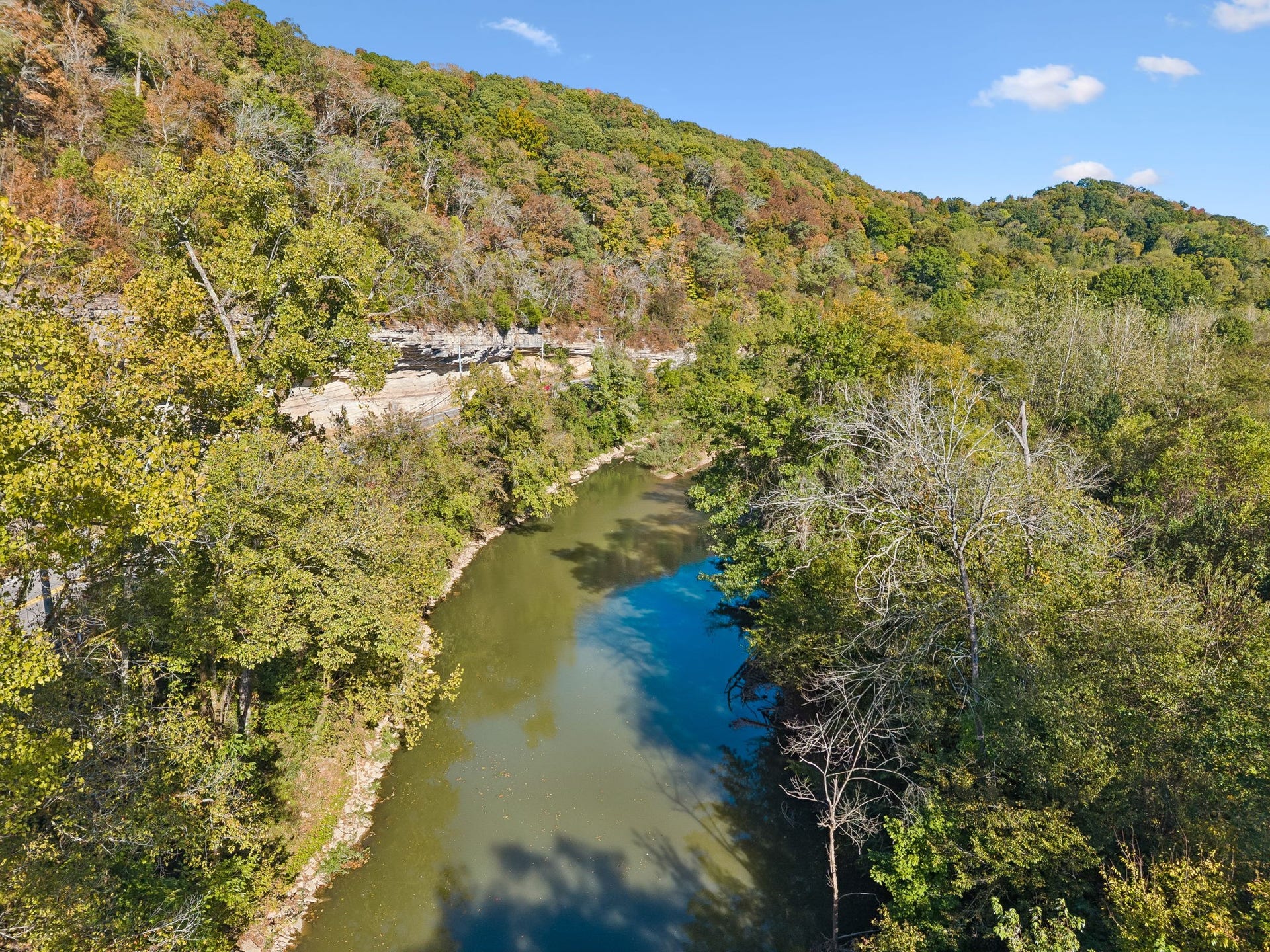 7460 Riverland Dr, Nashville, TN 37221 Nature lovers enjoy tubing and kayaking along the nearby Harpeth River