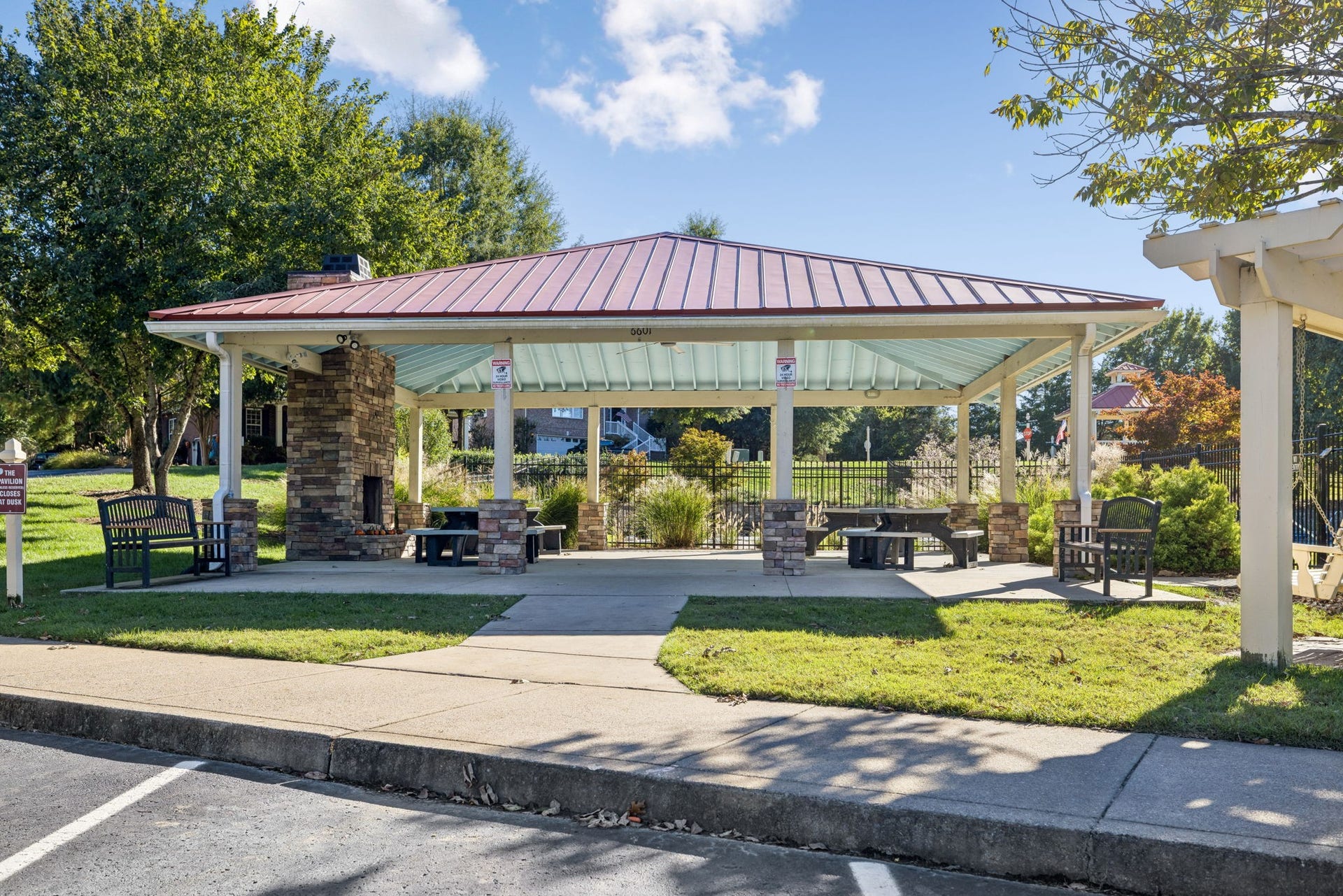 7460 Riverland Dr, Nashville, TN 37221 Community Pavilion with fireplace and tables