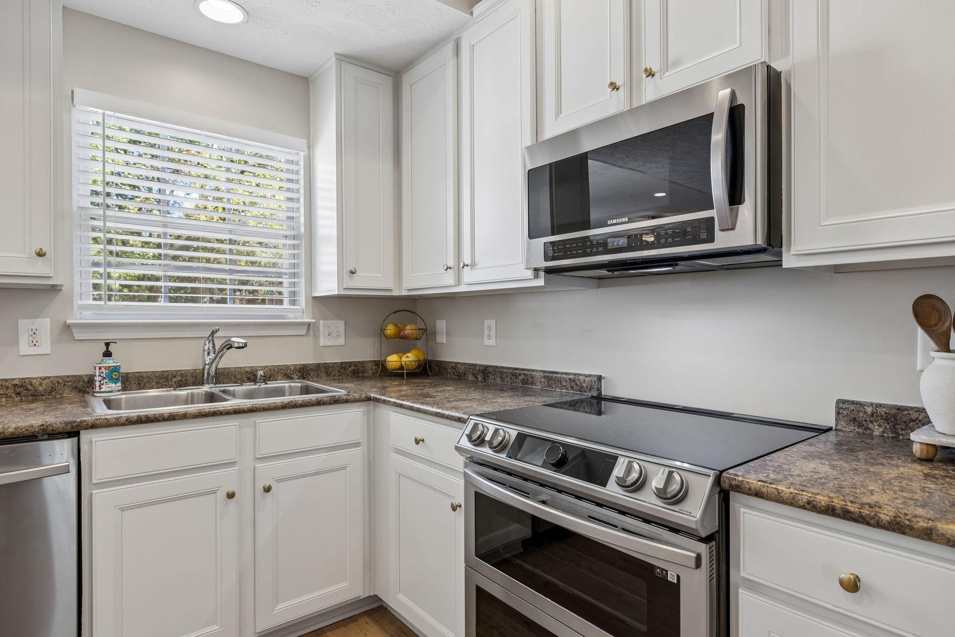 7460 Riverland Dr, Nashville, TN 37221 7460 Riverland Dr, Nashville, TN 37221