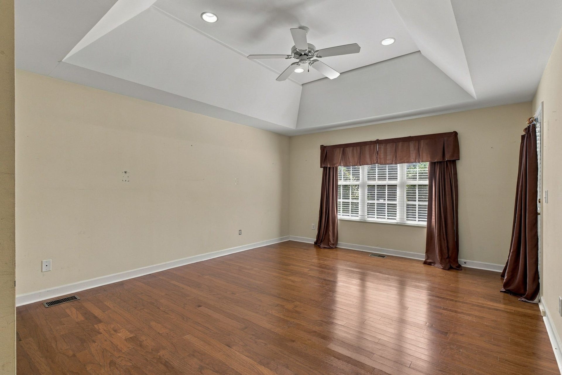 4952 Tulip Grove Ln, Hermitage, TN 37076 4952 Tulip Grove Ln, Hermitage, TN 37076