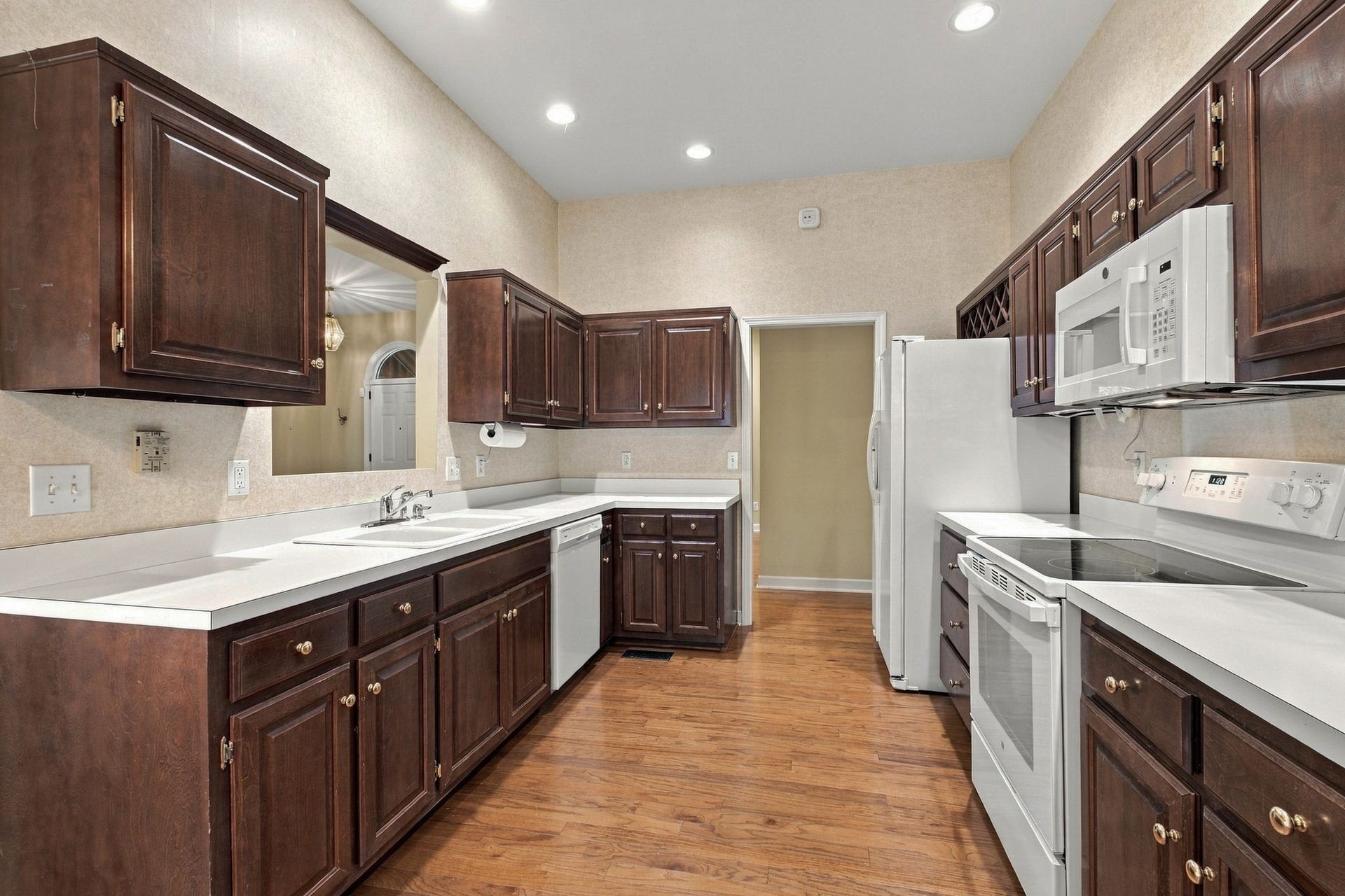 4952 Tulip Grove Ln, Hermitage, TN 37076 4952 Tulip Grove Ln, Hermitage, TN 37076