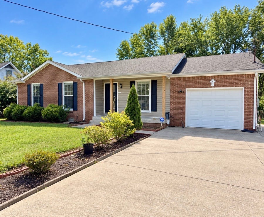 Property photo for 620 Doane Dr, Clarksville, TN