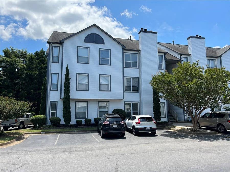 Property photo for 3201 Jade Court, #304, Virginia Beach, VA